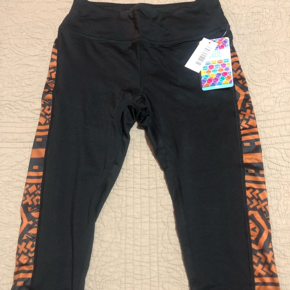 LuLaRoe S Jade workout capri NWT